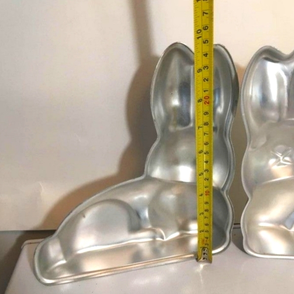 Wilton | Kitchen | Vintage Wilton Alluminum Bunny Rabbit Chocolate ...